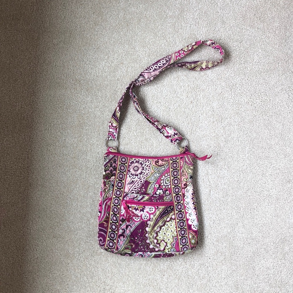 VERA BRADLEY Crossbody Pink Paisley Purse ✨
